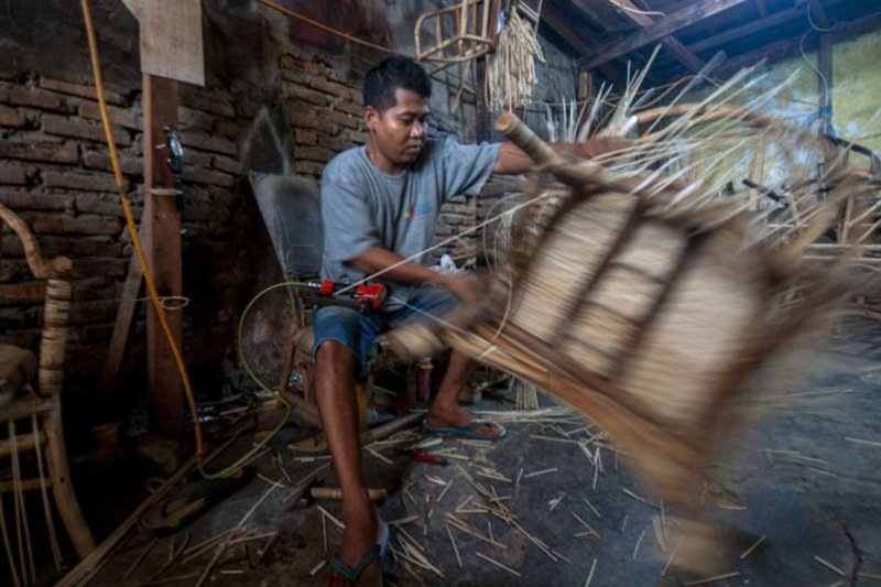 Industri rotan kesulitan bahan baku