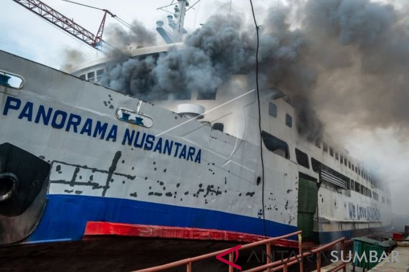 KMP PANORAMA NUSANTARA TERBAKAR