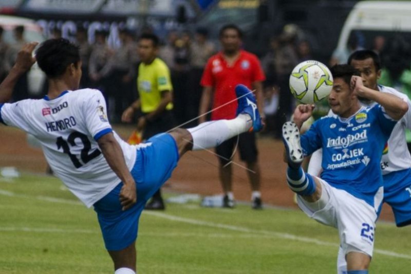 Persib dipaksa bermain imbang lawan Arema FC