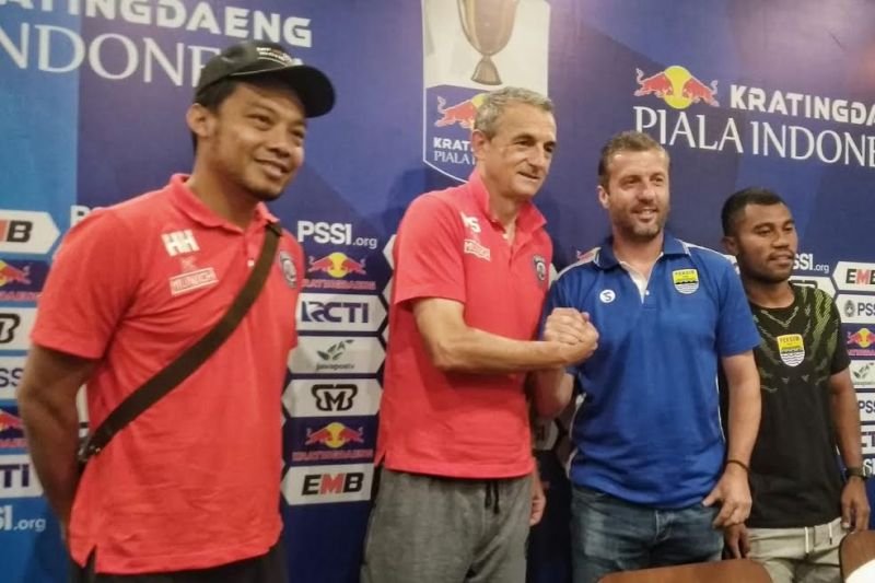 Kapten Arema FC  keluhkan keputusan wasit banyak kurang tepat