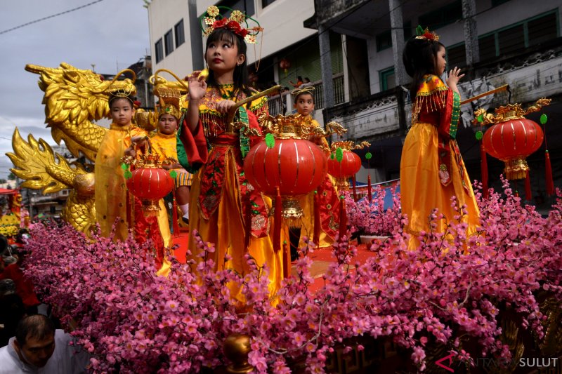 PUNCAK PERAYAAN CAP GO MEH MANADO