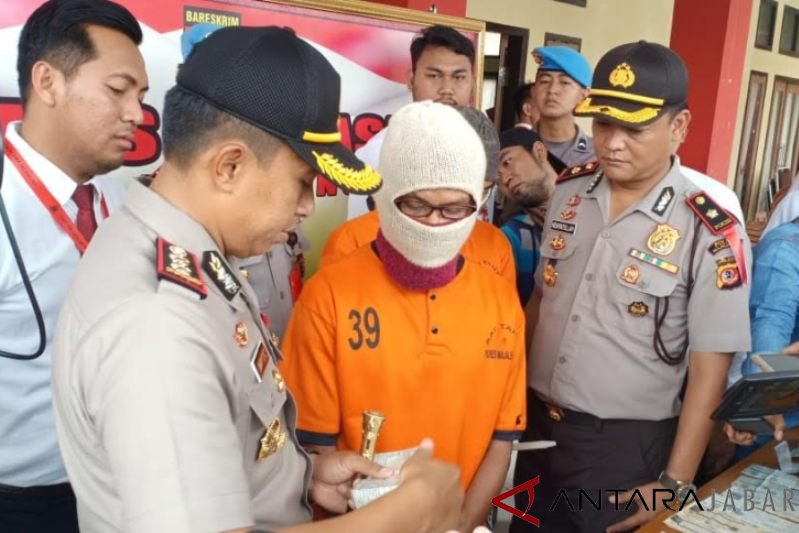 Polres Majalengka bekuk 2 pemalsu STNK, 1 orang DPO