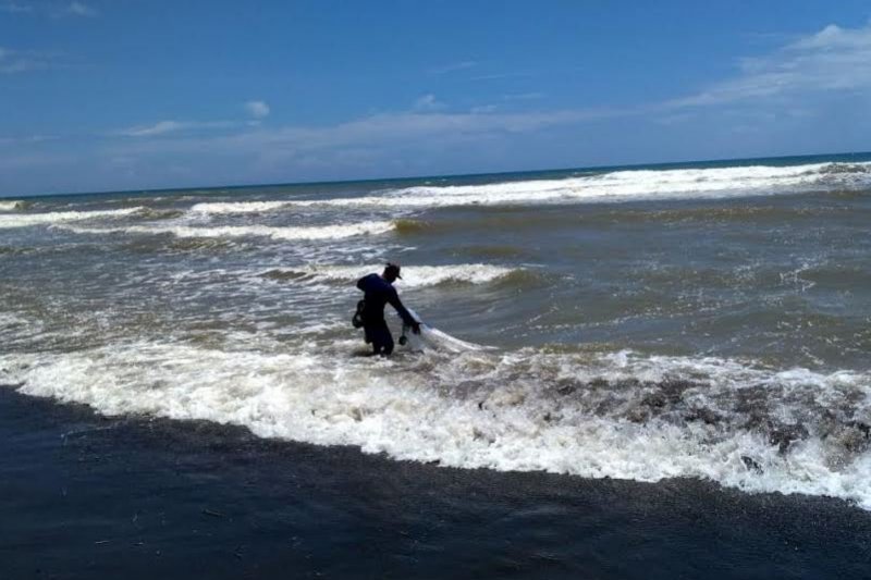 Nelayan pantai Apra Cianjur keluhkan tangkapan ikan minim