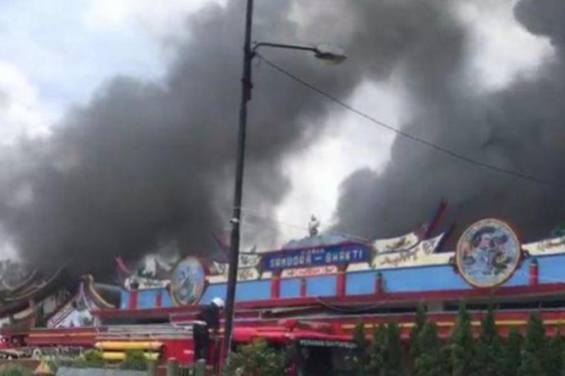 Vihara Samudera Bhakti di Kota Bandung kebakaran