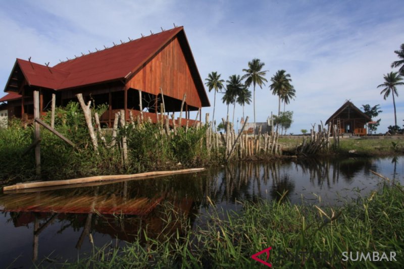 GEDUNG BARU PENTAS SENI MENTAWAI