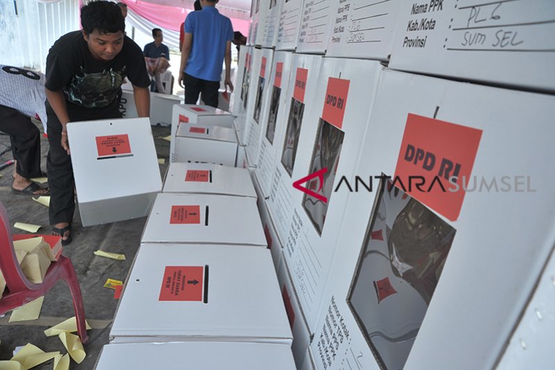 Kotak suara tambahan KPU Palembang