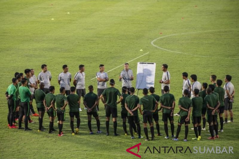 LATIHAN TIMNAS SENIOR INDONESIA