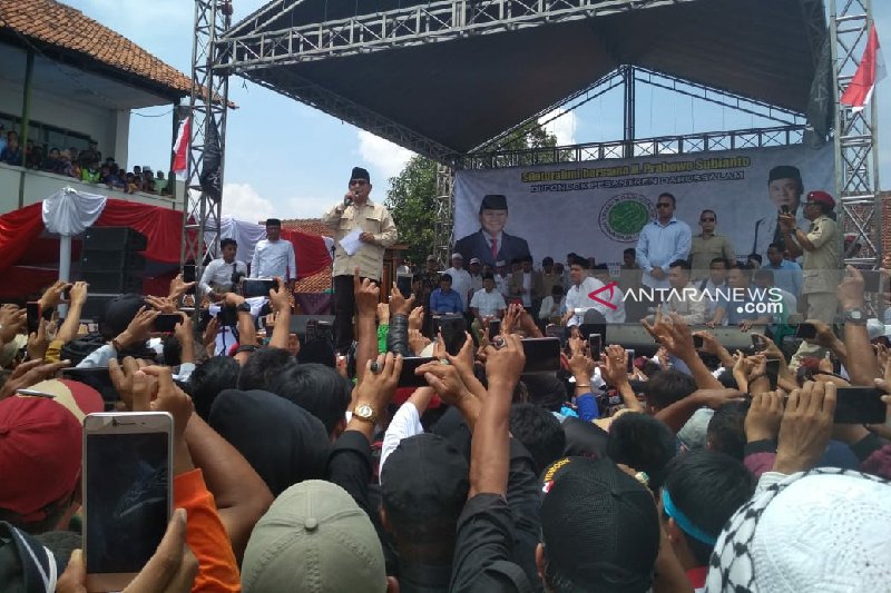 Prabowo dan Sandiaga Uno temui pendukungnya di Garut