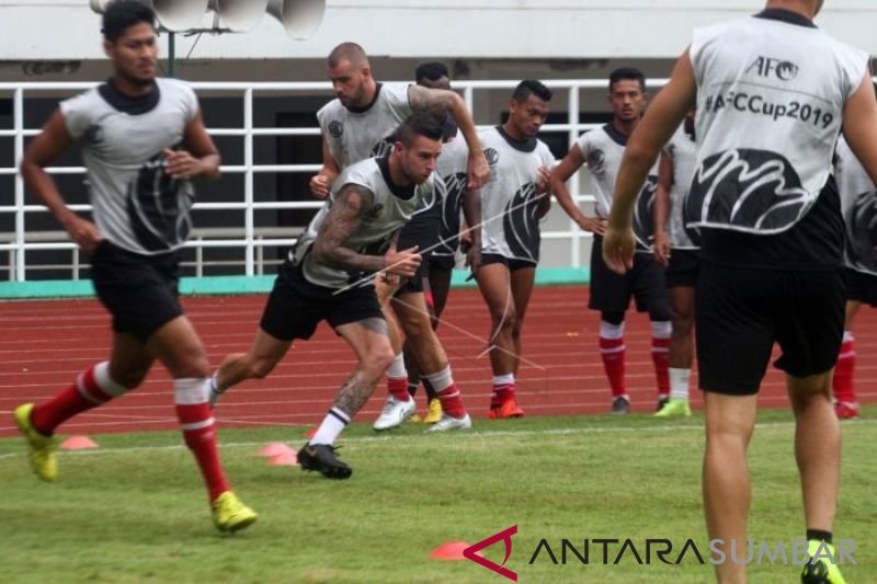 LATIHAN PSM MAKASSAR JELANG LAGA PIALA AFC