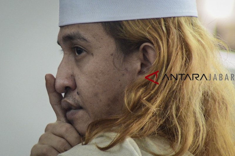 Bahar Smith : Sampaikan ke Jokowi, tunggu saya keluar