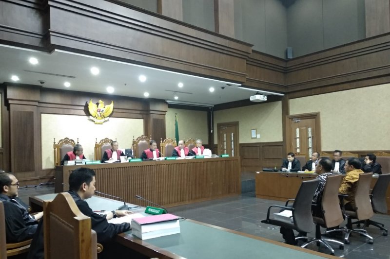 Pejabat korupsi dana PJU divonis enam tahun