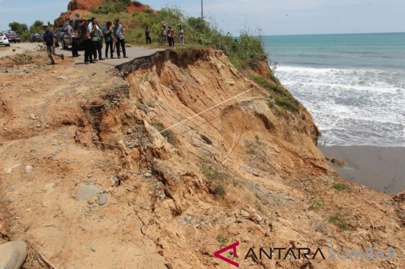 ABRASI JALAN LINTAS BARAT SUMATERA