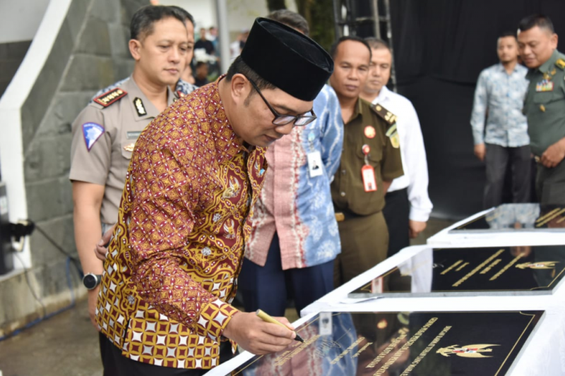 Ridwan Kamil resmikan kantor baru Bapenda Banjar-Sumedang