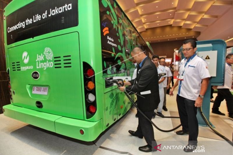 PAMERAN BUS LISTRIK