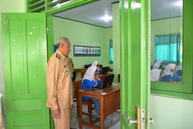 Hari pertama UNBK SMK di Sleman diwarnai keterlambatan "log in"