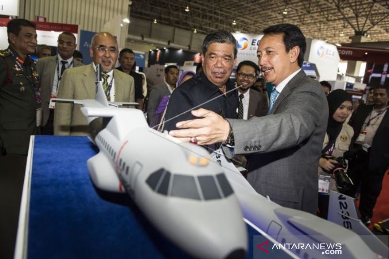 MENHAN MALAYSIA LIHAT CN235-220 GUNSHIP