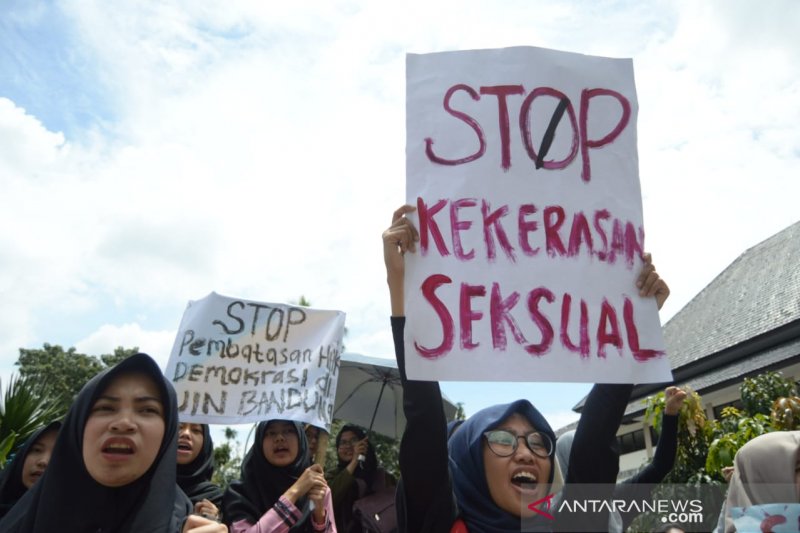 Mahasiswi UIN Bandung gelar aksi solidaritas korban kekerasan seksual