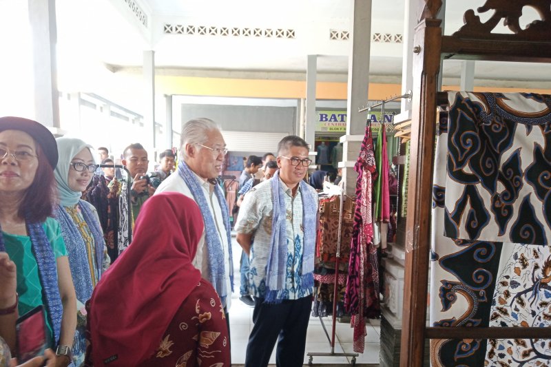 Mendag ingin ada penataan Centra Batik Trusmi Cirebon
