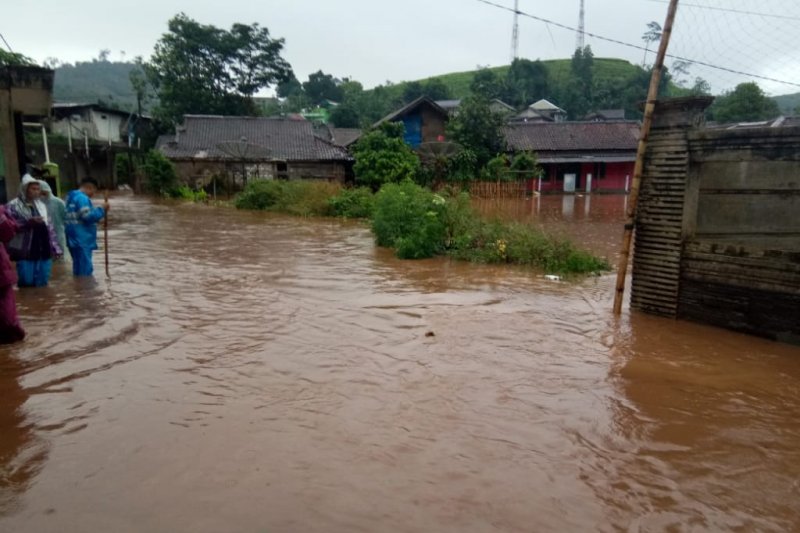 BPBD Cianjur catat sejumlah wilayah alami bencana banjir