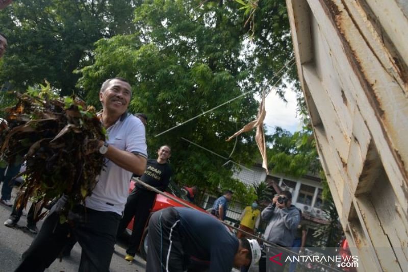 GERAKAN JUMAT BERSIH RIAU