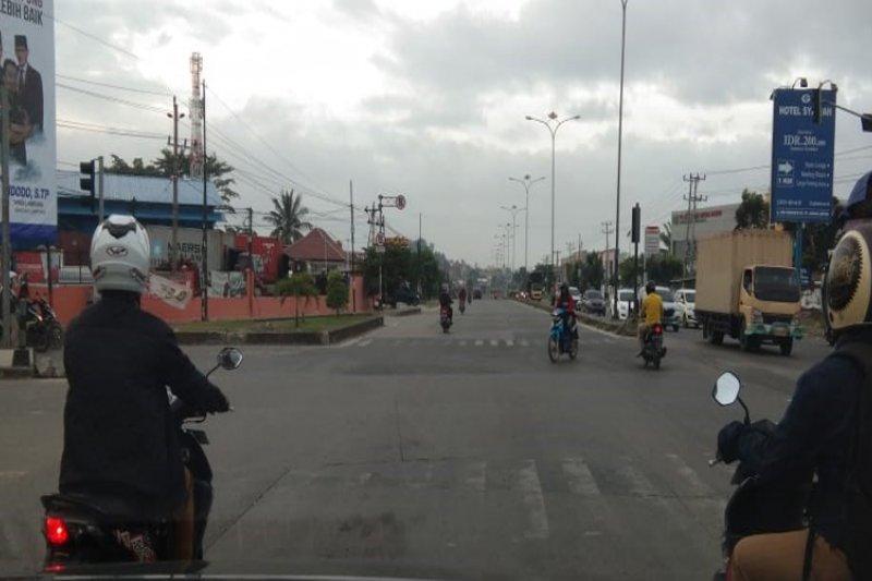 Tetap Terobos meski Lampu Merah