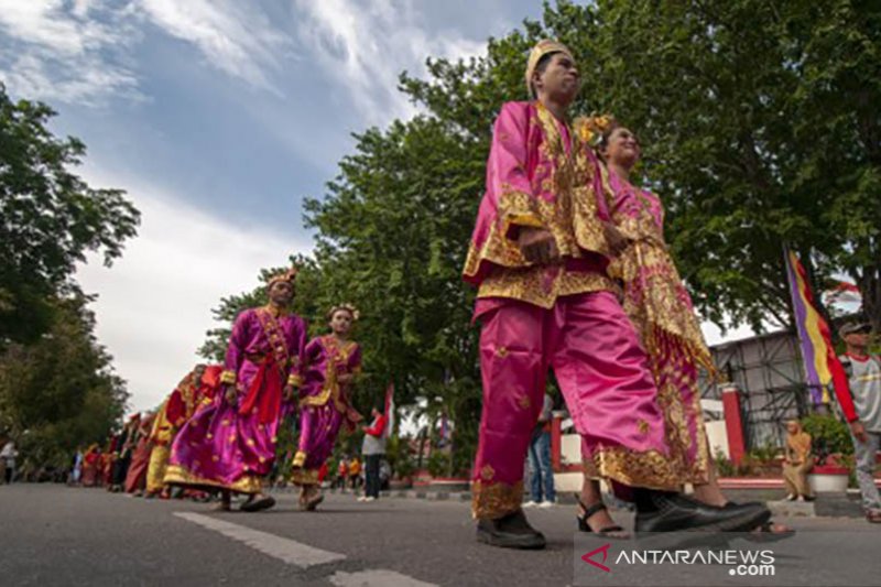 Karnaval budaya HUT ke-55 Sulteng