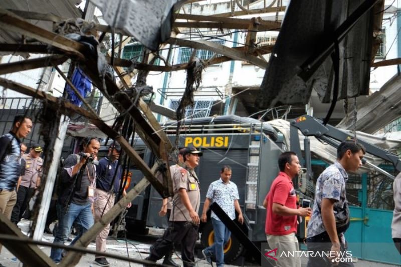 LEDAKAN GAS DI PUSAT OLEH-OLEH MEDAN