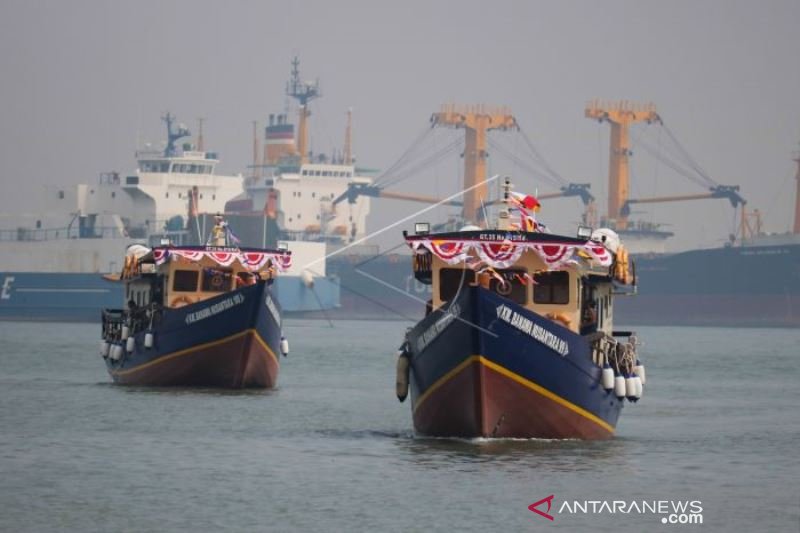 PENYERAHAN KAPAL PELAYARAN RAKYAT