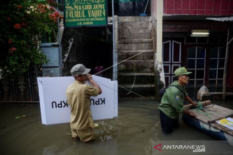 DISTRIBUSI LOGISTIK TERDAMPAK BANJIR