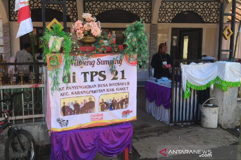 TPS di Garut dibangun seperti acara pernikahan