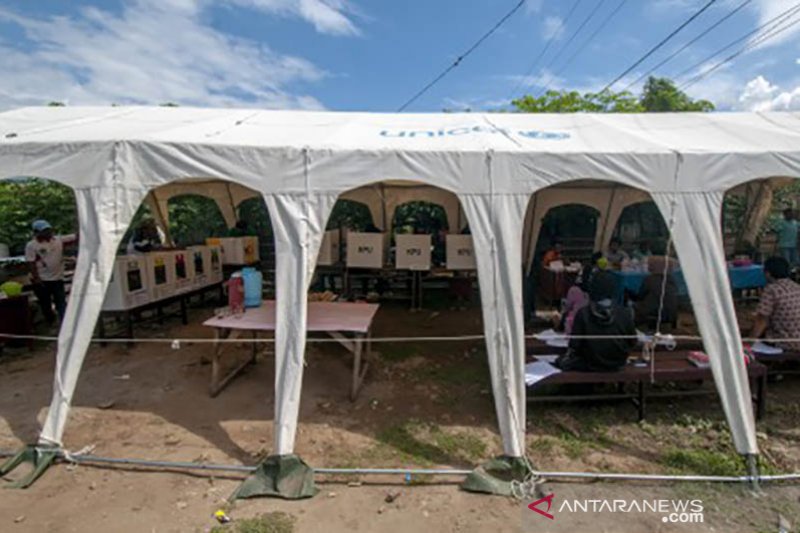 Pencoblosan di tenda pengungsian