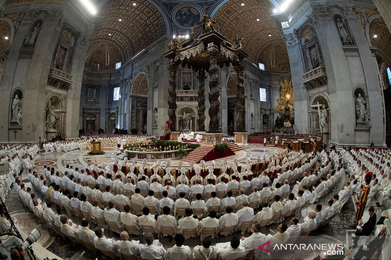 MISA PASKAH DI VATIKAN