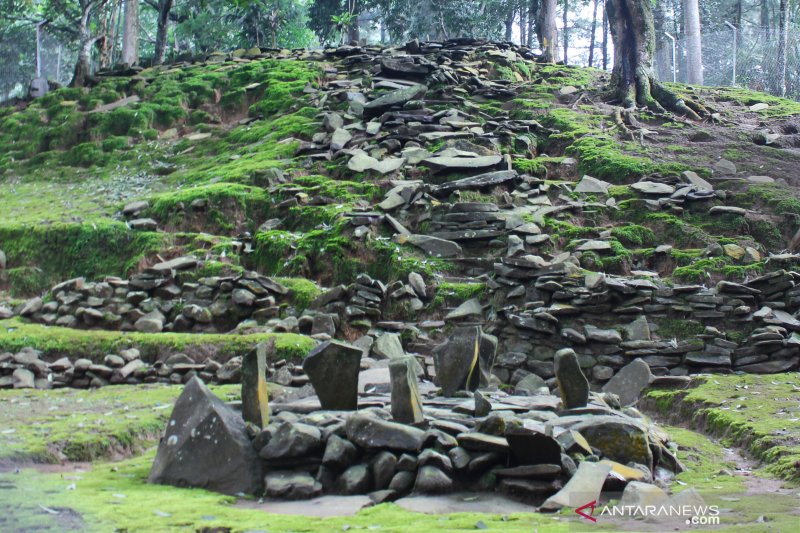 Situs Jami Paciing Bogor berusia ratusan tahun jadi tempat wisata religi