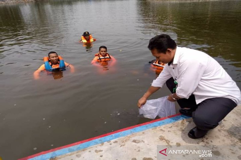 DKP Kulon Progo gencarkan "restocking" ikan di embung