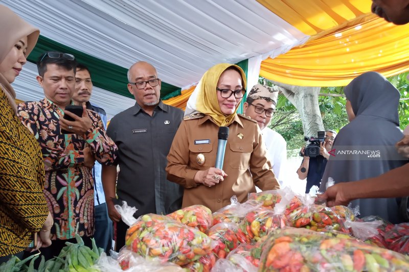 Kendalikan harga pangan, TPID-Bank Indonesia Cirebon gelar pasar murah