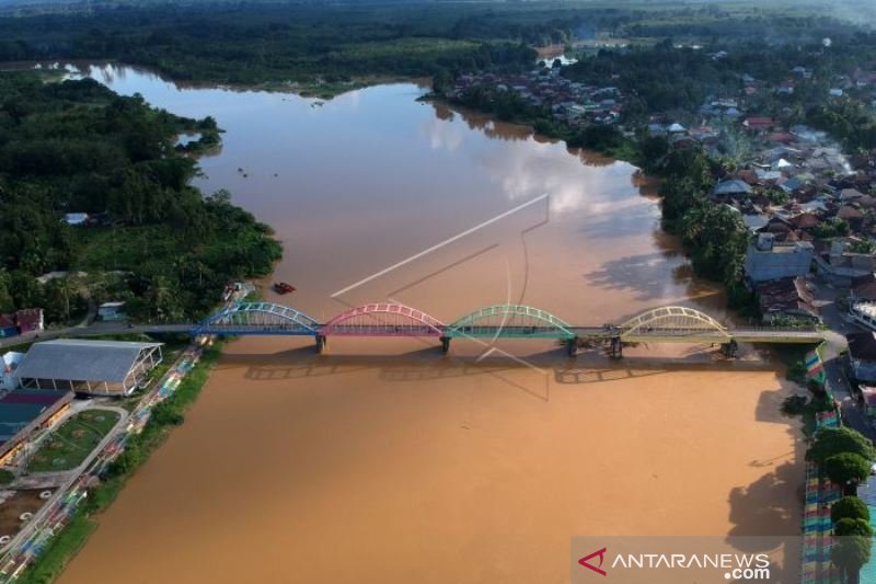 JEMBATAN PENINGGALAN KOLONIAL BELANDA DI SAROLANGUN