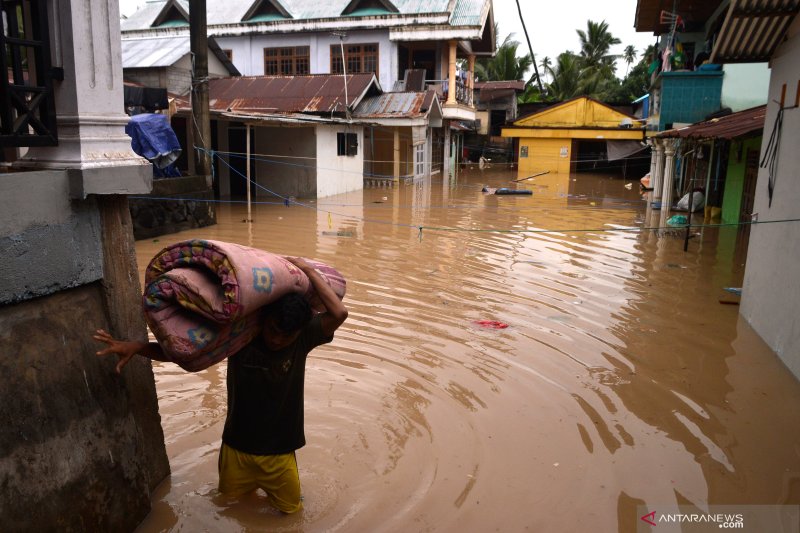 BANJIR MANADO