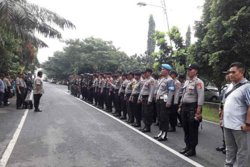 Rapat pleno rekapitulasi  tingkat Kabupaten Indramayu dijaga 176 personel