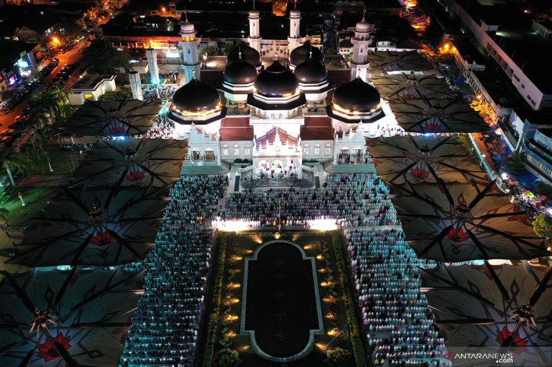 Shalat Tarawih Malam Pertama Ramadhan