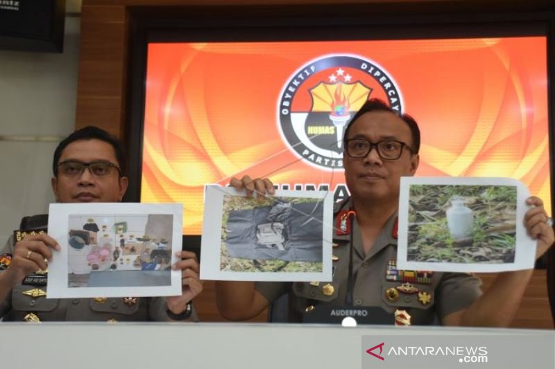 PENANGKAPAN JARINGAN TERORIS JAMAAH ANSHARUT DAULAH