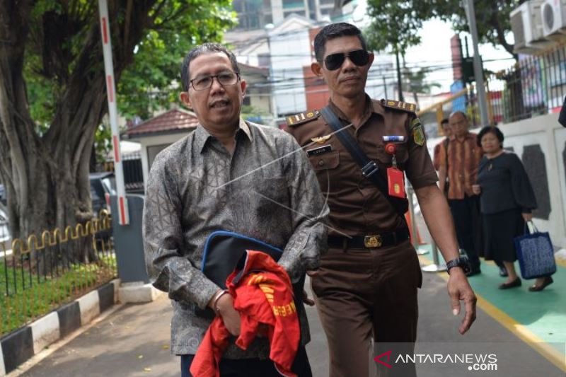 SIDANG PERDANA JOKO DRIYONO