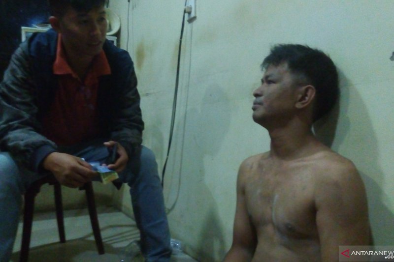 Pria asal Dharmasraya ini mengaku mencuri kotak amal masjid demi ongkos pulang kampung
