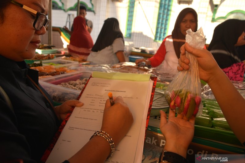 TEMUAN BAHAN BERBAHAYA PADA JAJANAN RAMADHAN