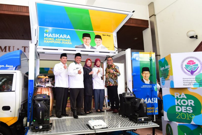 Mobil aspirasi kampung  dan mobil multifungsi akan disebar ke desa di jabar