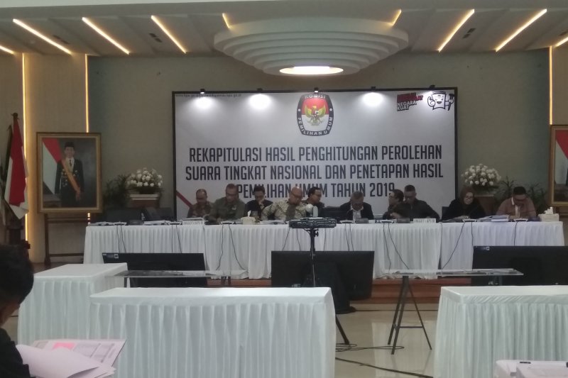 Delapan parpol penuhi ambang batas parlemen, PDIP suara terbanyak