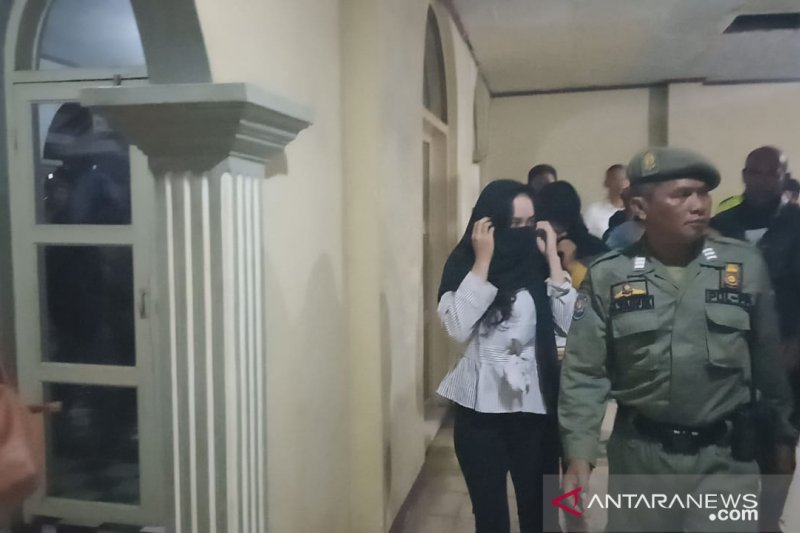 12 pasangan mesum dijaring dari dua hotel di Bogor