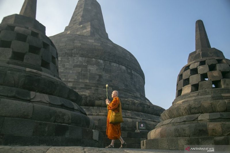 (FOTO) Rangkaian peringatan Waisak hingga pelepasan ribuan lampion di Candi Borobudur