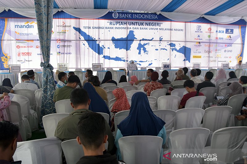 Penukaran Uang untuk Lebaran di halaman Kantor Gubernur Riau