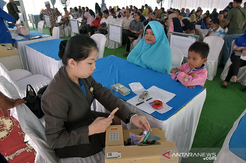 Penukaran Uang untuk Lebaran di halaman Kantor Gubernur Riau