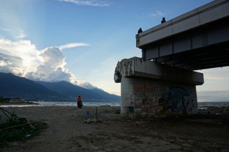 Sisa jembatan kuning